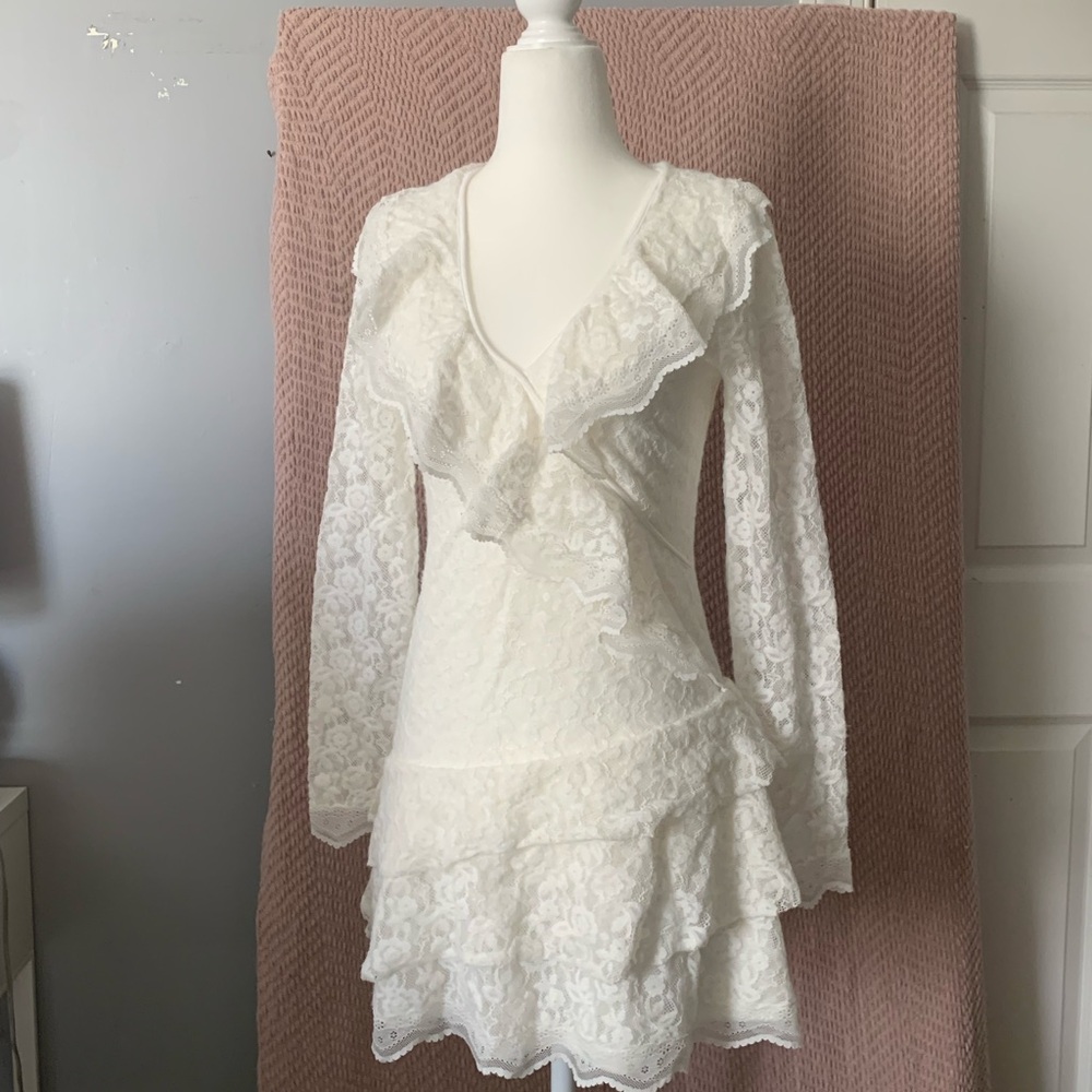 Elegant White Lace Dress